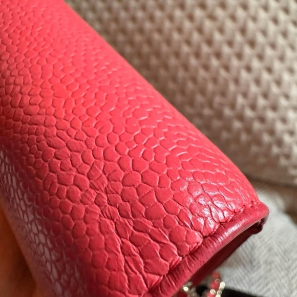 Price FIRM*CHANEL WOC in Caviar - Picture 13 of 17